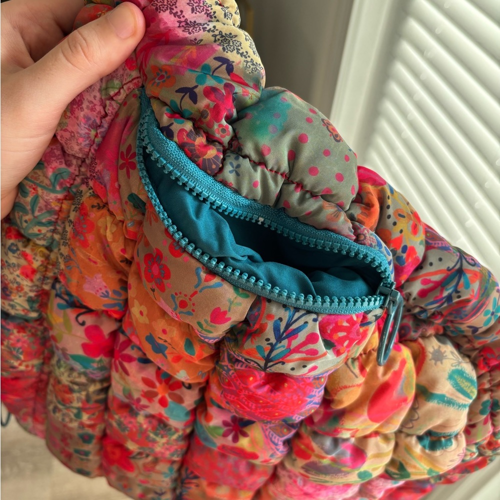 Natural Life Puffy Bag - Picture 4 of 15